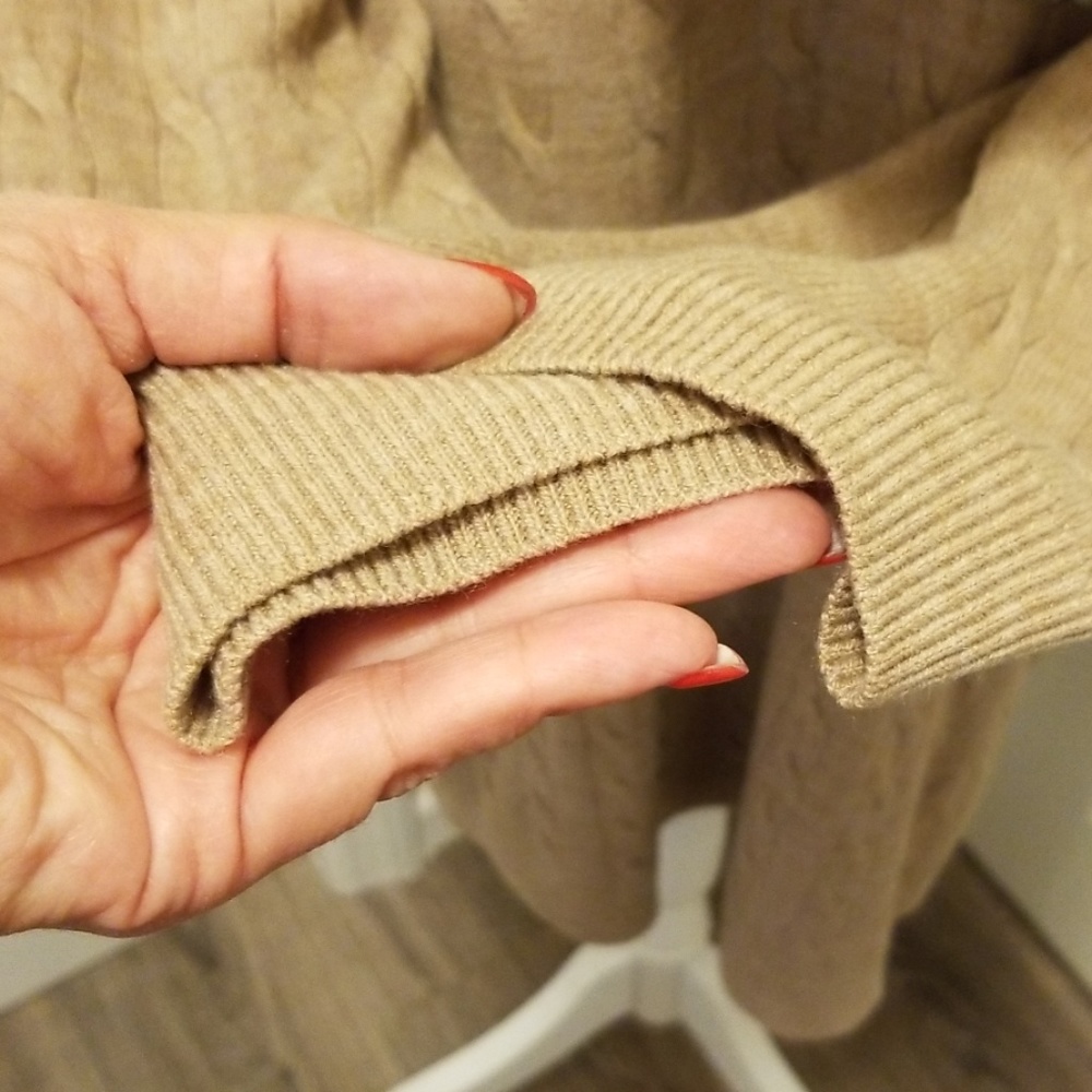 Avenue Ladies Sweater!  Like New! - Picture 7 of 8